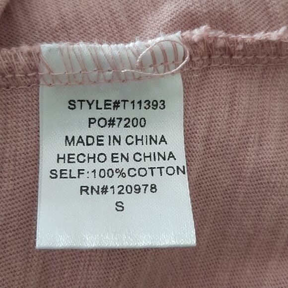 NWT Entro boutique crochet sleeve top - Picture 5 of 5